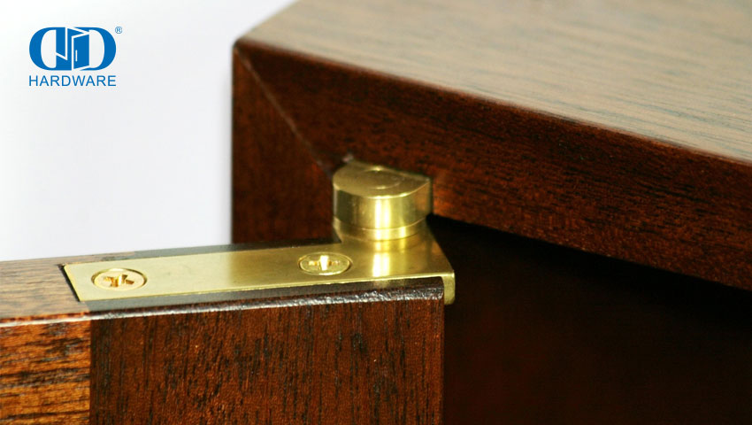 Kan buitedeurskarniere gedraai word? 